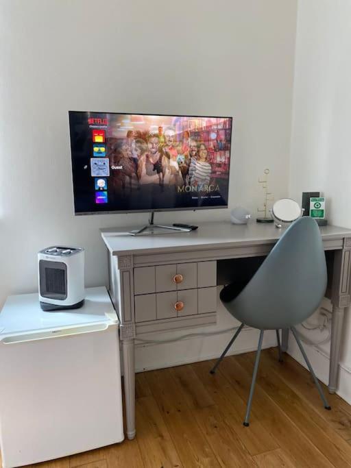 2 Bedroom Flat In Camberwell Green - Central Location With Excellent Connections To Tourist Attractions And Main London Airports Zewnętrze zdjęcie
